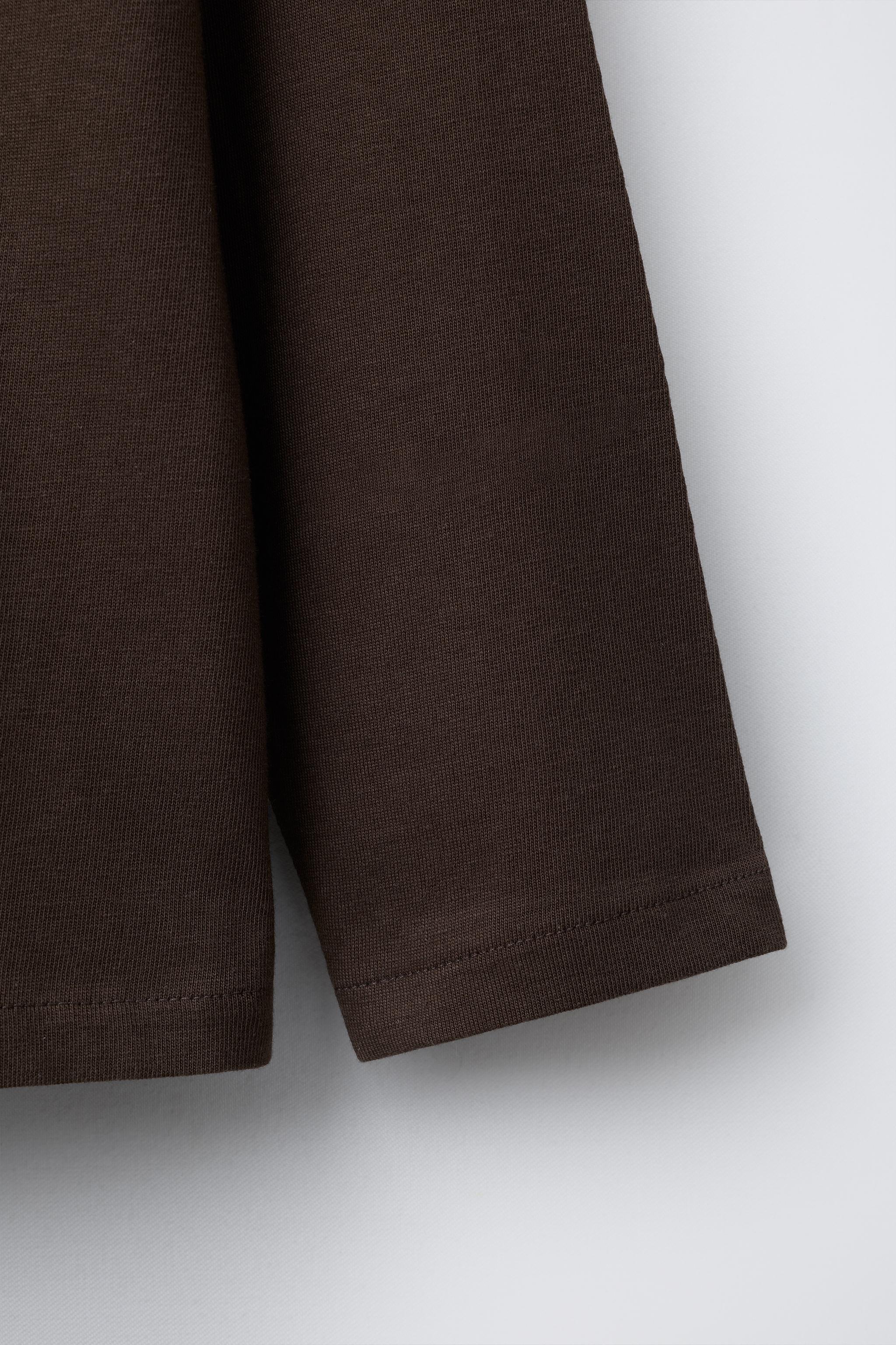 CONTRASTING TEXT PRINT T-SHIRT